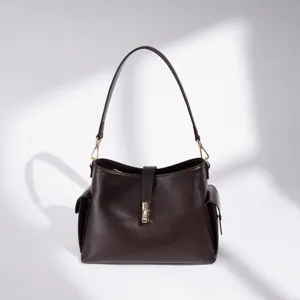 Bolso de Hombro de Cuero Genuino para Mujer Bolso de Cubo de Lujo Color Sólido Bolso Cruzado Casual Con Cierre de Metal