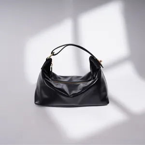 Borsa a tracolla hobo in pelle nera borsa a mano cuscino minimalista chic donna