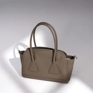 Grand Sac Boston Cuir Véritable Sac Bandoulière Minimaliste Sac à Main en Cuir de Vachette pour Femme