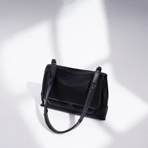 Bolso bandolera de nailon negro, bolso con solapa minimalista, gran bolso de trabajo.
