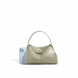 Tableau des tailles détaillé du sac à épaule minimaliste en cuir, longueur 32cm hauteur 18cm.