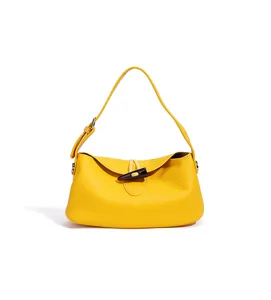 Bolso de hombro amarillo de cuero con grano litchi para mujer, bolso chic de moda.