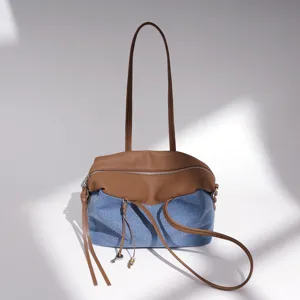 Sac bandoulière en cuir et denim patchwork grande capacité fourre-tout élégant pour femme chic