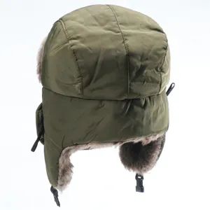 Gruene Winter warme Bombermuetze, dicke Pluesch Ohrenklappen Ushanka fuer Outdoor Radfahren.