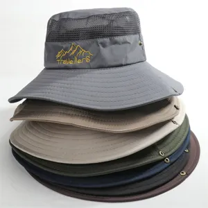 Vue détaillée du chapeau de pêcheur séchage rapide avec insert en maille, multicolore.