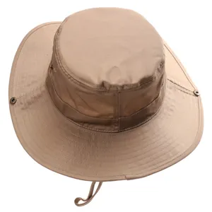 Chapeau de soleil en coton vue détail, bob été large bord extérieur protection anti-UV.