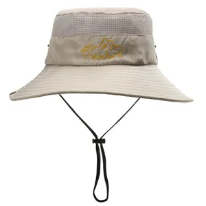 Vue détaillée du chapeau de soleil d'extérieur avec mesh respirant, large bord et jugulaire réglable.