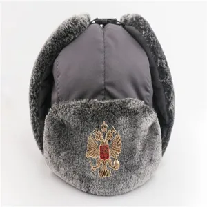 Verdichtete Winter Ushanka Mütze mit russischem Emblem, wind- und wasserdichte Mütze.