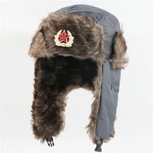 Winter winddichte ushanka muts met oorkleppen en sovjet badge voor koude buitenactiviteiten