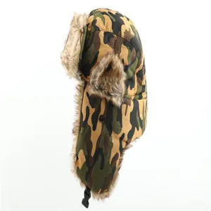 Tarnung Uschanka Mütze winterliche warme winddichte Trapper Mütze mit Pelzohren Detail