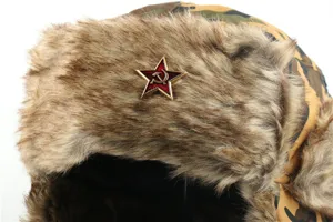Tarnung Ushanka Mütze mit Sowjet Stern Abzeichen Winter winddichte warme Ohrenklappe