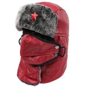 Bonnet ushanka d'hiver rouge avec fausse fourrure et masque facial amovible pour temps froid.
