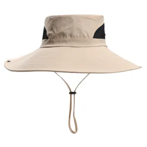 Nahaufnahme der beige Sonnenhut Details mit atmungsaktivem Netz und verstellbarem Kinnriemen.