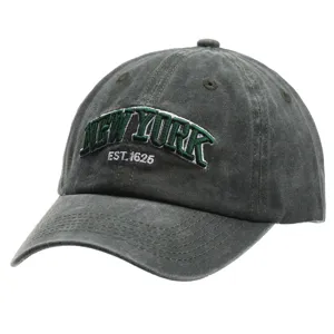 Washed cotton baseball cap for men and women, vintage curved brim sun hat with embroidery.