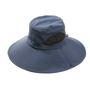 Wasserfester Anglerhut mit breiter Krempe für Outdoor Wandern Angeln und Sonnenschutz.