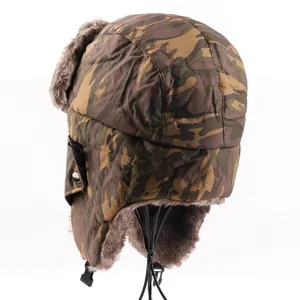 Men women camouflage bomber hat thick windproof winter trapper hat with warm earflaps detail