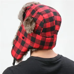 Red black plaid trapper hat winter warm windproof ushanka hat with earflaps for outdoor sports.