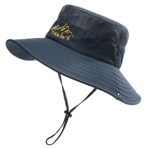 Chapeau de soleil outdoor avec mesh respirant, large bord et cordon réglable pour randonnée.