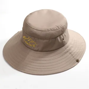 Chapeau bob outdoor kaki séchage rapide en détail, maille respirante et boutons pression.