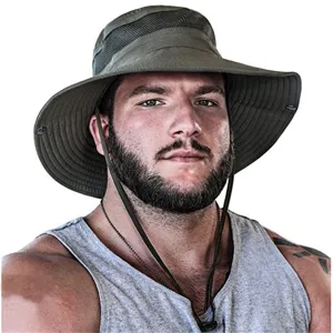 Outdoor wide brim sun hat for men and women, breathable mesh fishing boonie cap in green.