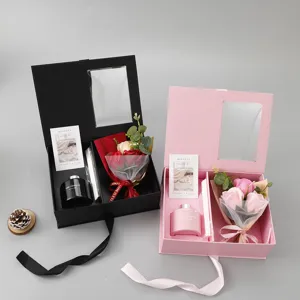 Vue détaillée du coffret cadeau de Saint-Valentin avec diffuseur de parfum et bouquet.