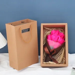 Valentinstag Rosen Seifenblumen Geschenkbox mit Papiertüte für romantischen Geburtstag