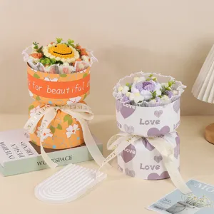 Handmade crochet flower bouquet gift box, romantic desktop ornament for lovers and friends.