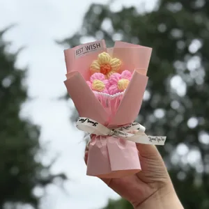 Handmade crochet flower bouquet mini knit artificial floral gift for festival celebration pink