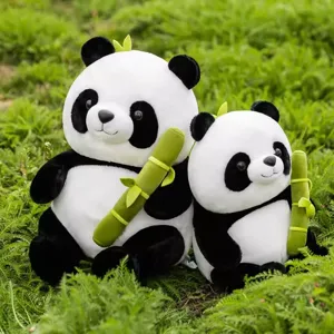 Süßes Plüsch Panda Tier mit Bambus, weiche Stofftier Puppe als Geschenk für Kinder und Mädchen.
