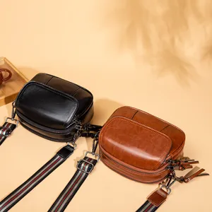 2024 new retro minimalist multi-layer crossbody shoulder bag for women daily fashion use.