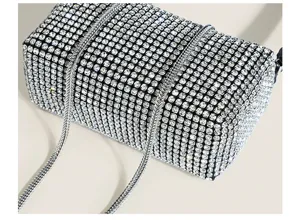 Sac de soirée de luxe en strass pour femmes, mini sac à bandoulière en cristal étincelant.