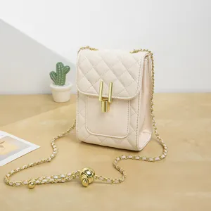Women Quilted Chain Shoulder Bag PU Leather Crossbody Bag Small Square Purse Elegant Fashion Handbag