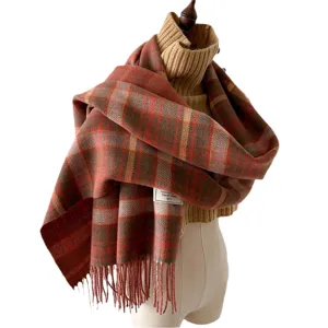 Gemütlicher karierter Schal aus Kaschmirimitat für Damen, britischer Vintage-Stil, lang mit Fransen.