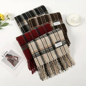 Écharpe à Carreaux Chaude d'Hiver pour Femmes Hommes Douce à Glands Longue Casual Polyvalente Accessoires de Moda Quotidiens