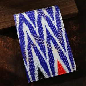 Cuaderno de tela de estilo étnico con patrón ikat tradicional, hermoso diario para notas diarias.