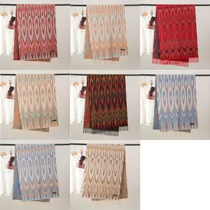 Sciarpa con Nappe in Poliestere con Stampa Geometrica Stile Etnico Sciarpa Lunga Unisex Viaggio Moda