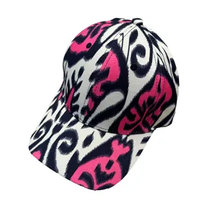 Xinjiang ethnischer Stil bedruckte Baseballkappe, traditioneller rosa schwarzer Ikat Hut.