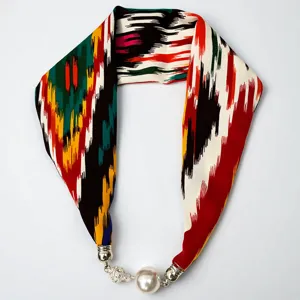 Exquisite Xinjiang ethnic style printed silk scarf featuring a elegant magnetic pearl necklace clasp design.