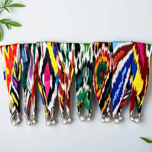 Foulard in seta stile Xinjiang Atlas con chiusura magnetica di perle, sciarpa moda etnica.