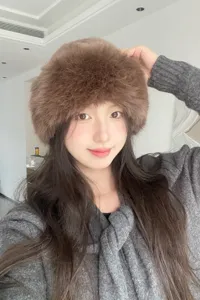 Brown faux fur bucket hat detail, winter warm plush fuzzy cap for women fashion 90s