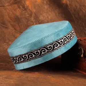 Kasachischer Stil bestickter Hut traditionelle Herren Kappe ethnische blaue Stickerei Detail