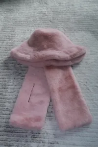 Pink plush winter bucket hat and scarf set, thick warm furry cap for women fashion.