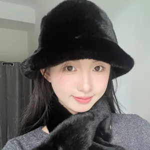 Winter thick warm plush bucket hat and fuzzy scarf set for women, soft faux fur winter hat.