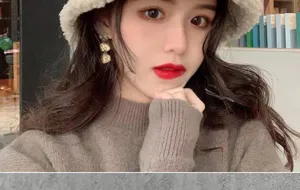 Bonnet bob en fausse fourrure douce pour femme, détail élégant et chaud pour l'hiver tendance.