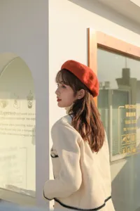 Damen Herbst Winter koreanische Mode einfarbige Wolle Beret warme Mütze Detailansicht