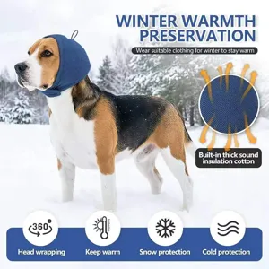 Detailansicht des warmen Hunde-Gehörschutzes im Schnee, bequemer und weicher Sitz.