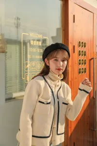 Koreanische einfarbige Wollbaskenmütze für Damen, Herbst und Winter Mode warme Mütze.