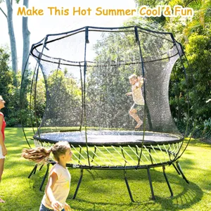 Detailansicht des Gartentrampolin Sprinklers für coolen Sommer Wasserspaß im Garten.