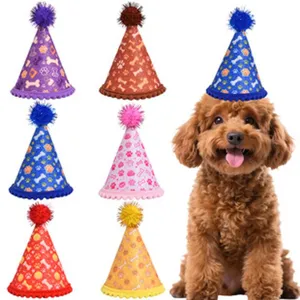 Cappello di compleanno in feltro per animali domestici con pon-pon e stampa osso zampa.