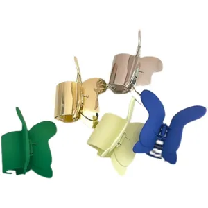 Set di 5 eleganti mollette per capelli a farfalla con finitura metallica e opaca per ogni giorno.